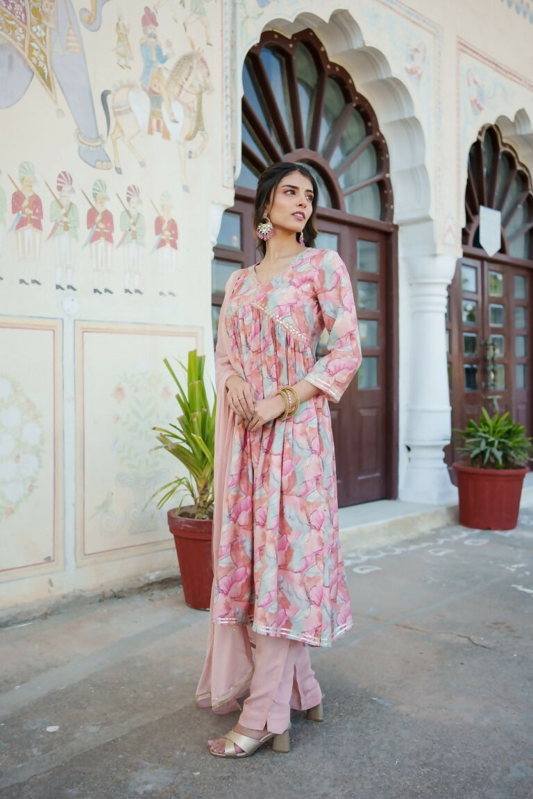 Vaasva Women Peach Muslin Embroidered Kurta, Pant & Dupatta Set | Swadesiicart