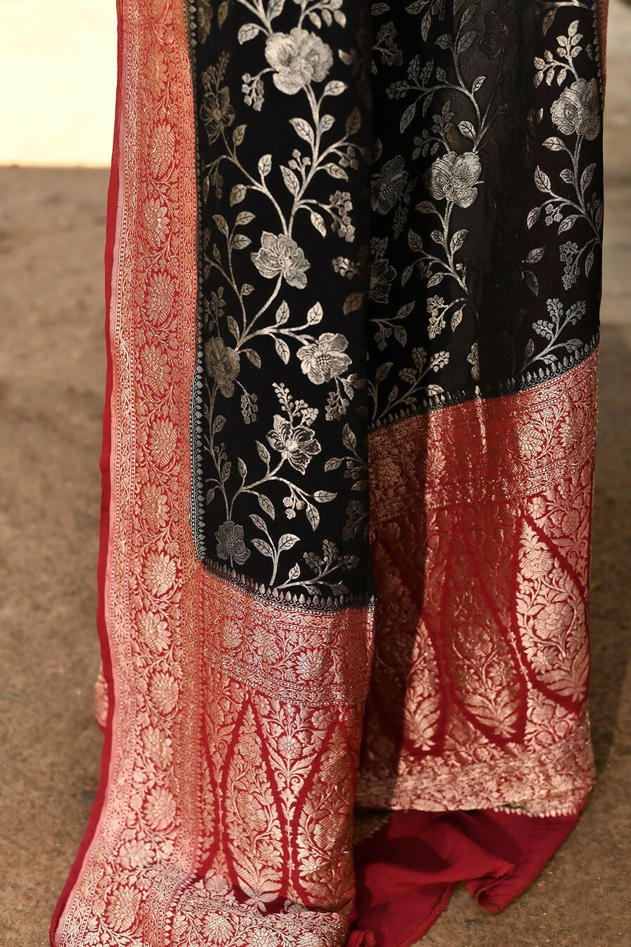 Joban Fashion Black Crepe Chiffon Pure Handloom Banarasi Silk Saree | Swadesiicart