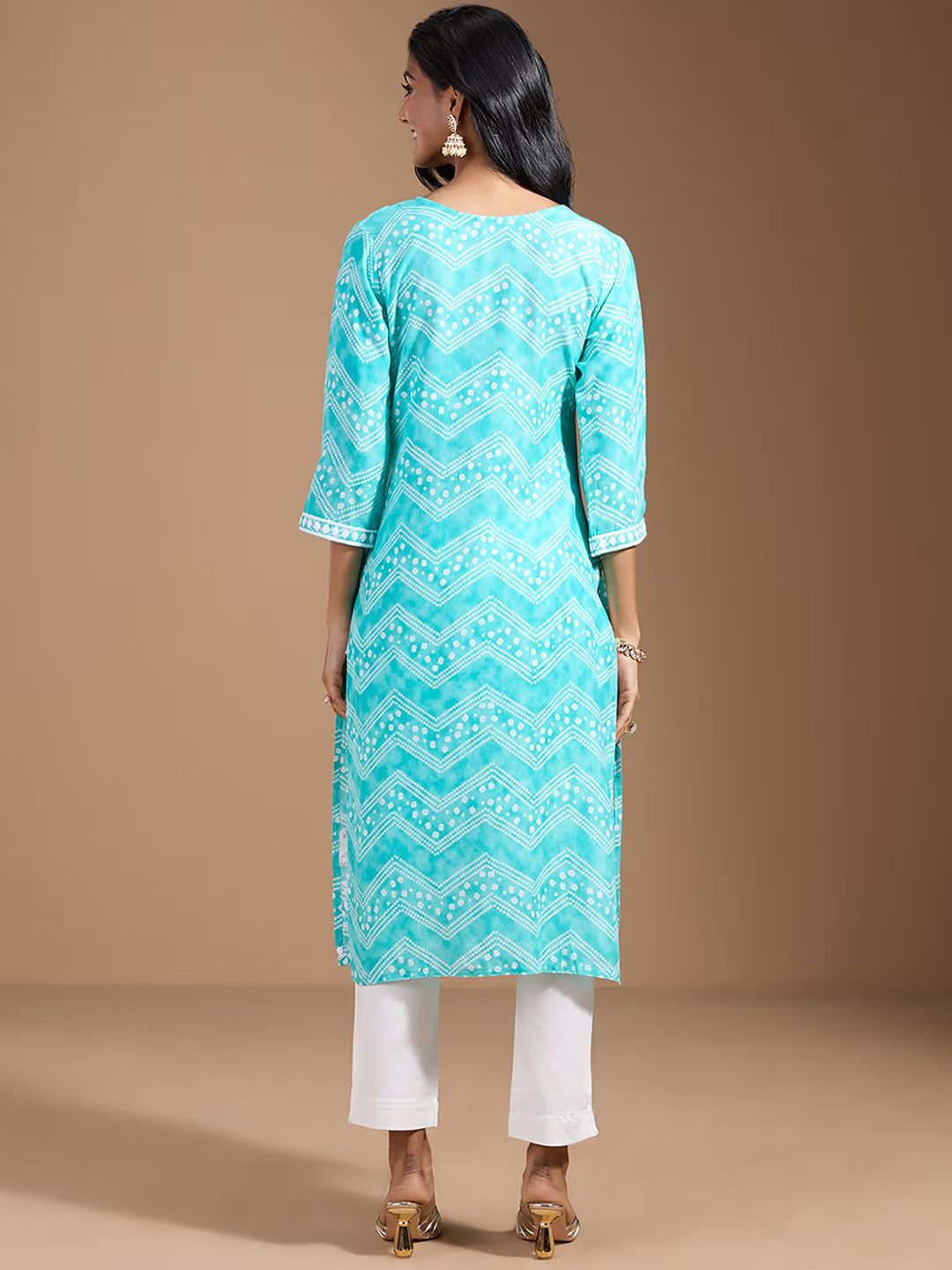 Ode by House of Pataudi Women Ethnic Motifs Embroidered Chikankari Kurta | Swadesiicart
