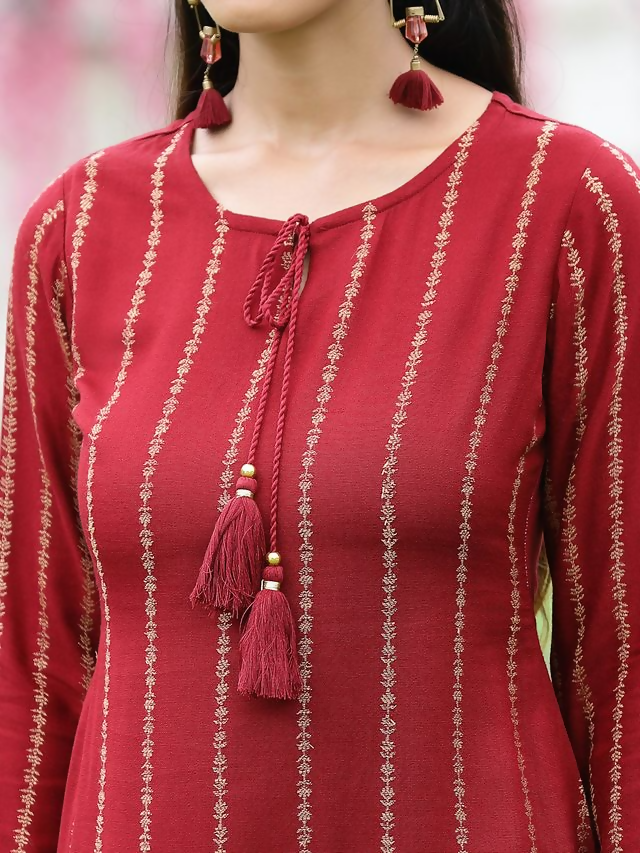 Juniper Maroon Ethnic Motif Printed Acrylic Straight Kurta. - Swadesiicart