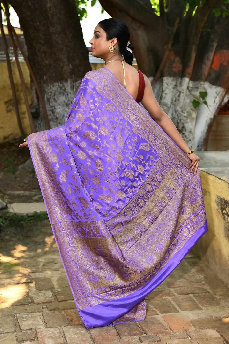 Joban Fashion Dark Lilac Crepe Chiffon Pure Handloom Banarasi Silk Saree | Swadesiicart