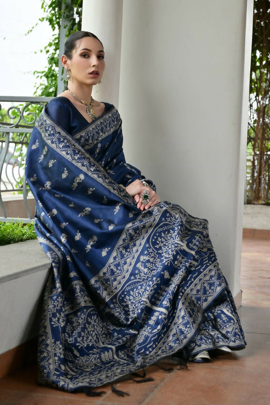 Vishnu Weaves Women's Blue Handloom Raw Silk Thread Weaving Saree with Blouse - Swadesiicart