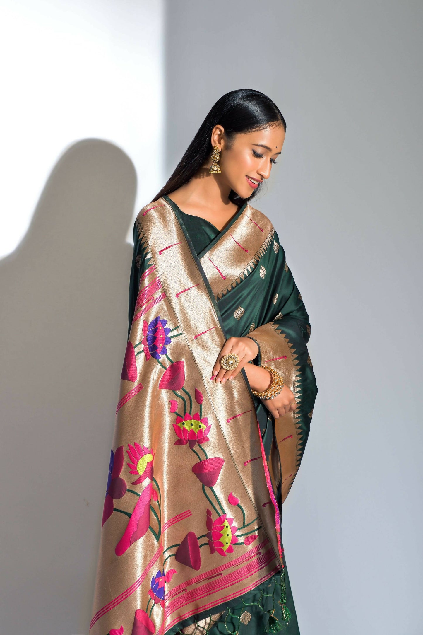 Vishnu Weaves Women's Bottle Green Paithani Silk Zari Woven Saree with Unstitched Blouse - Swadesiicart