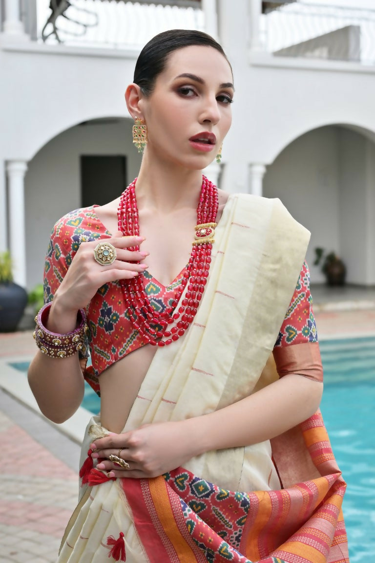 Vishnu Weaves Women's Cream Raw Silk Patola Zari Woven Saree with Blouse - Swadesiicart