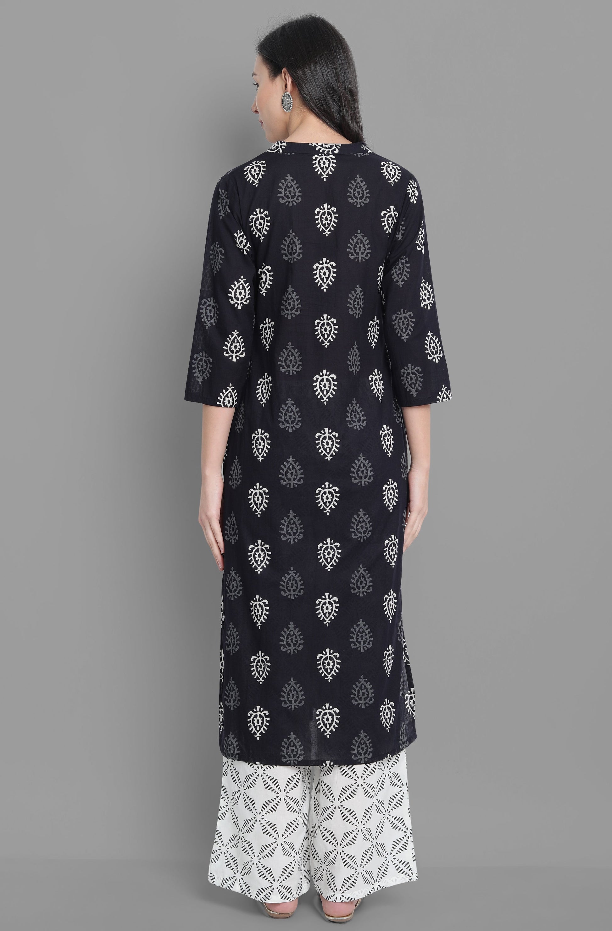 Janasya Women's Black Cotton Block Print Kurta With Palazzo And Dupatta | Swadesiicart