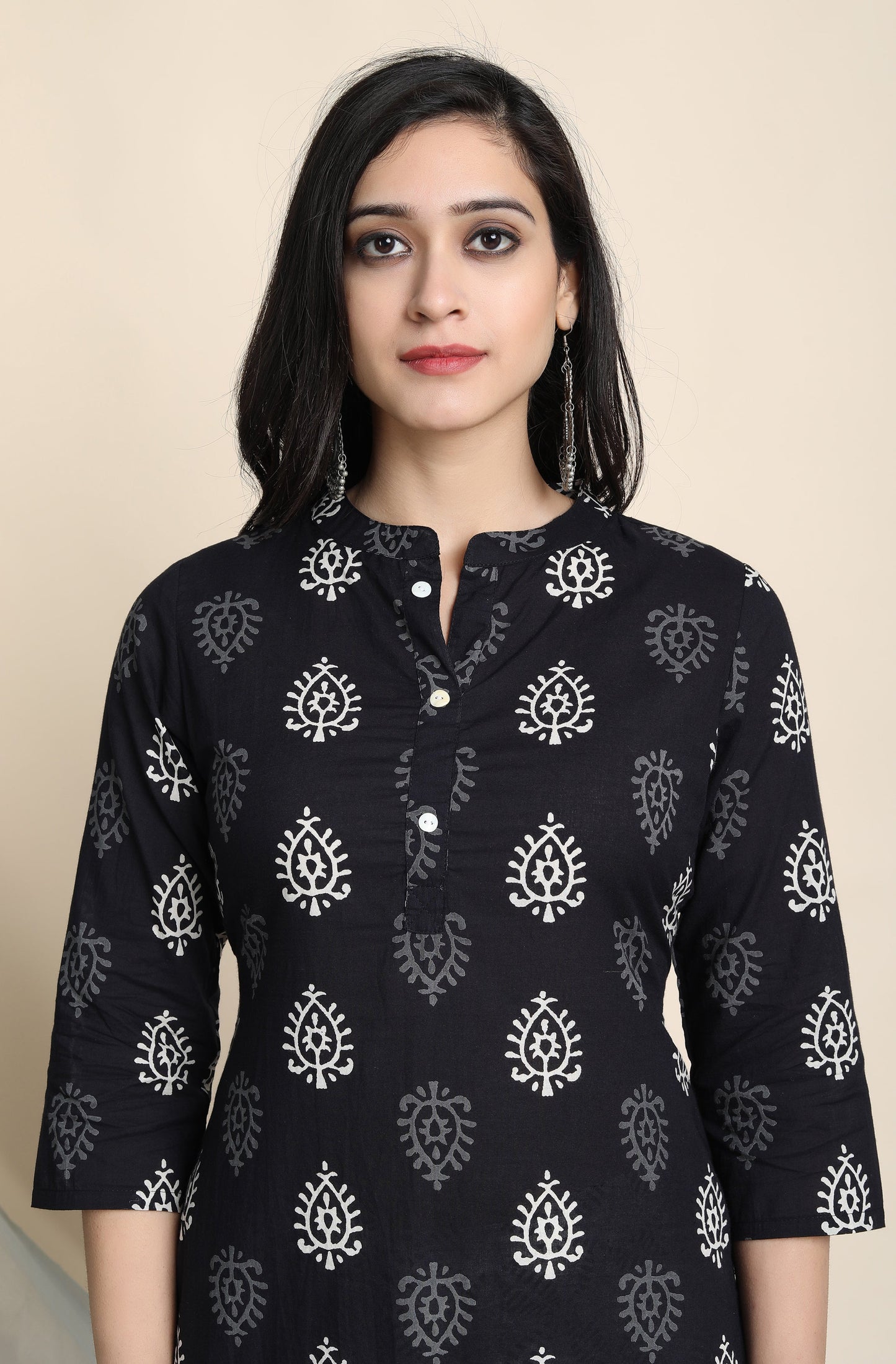Janasya Women's Black Cotton Block Print Kurta With Palazzo And Dupatta | Swadesiicart