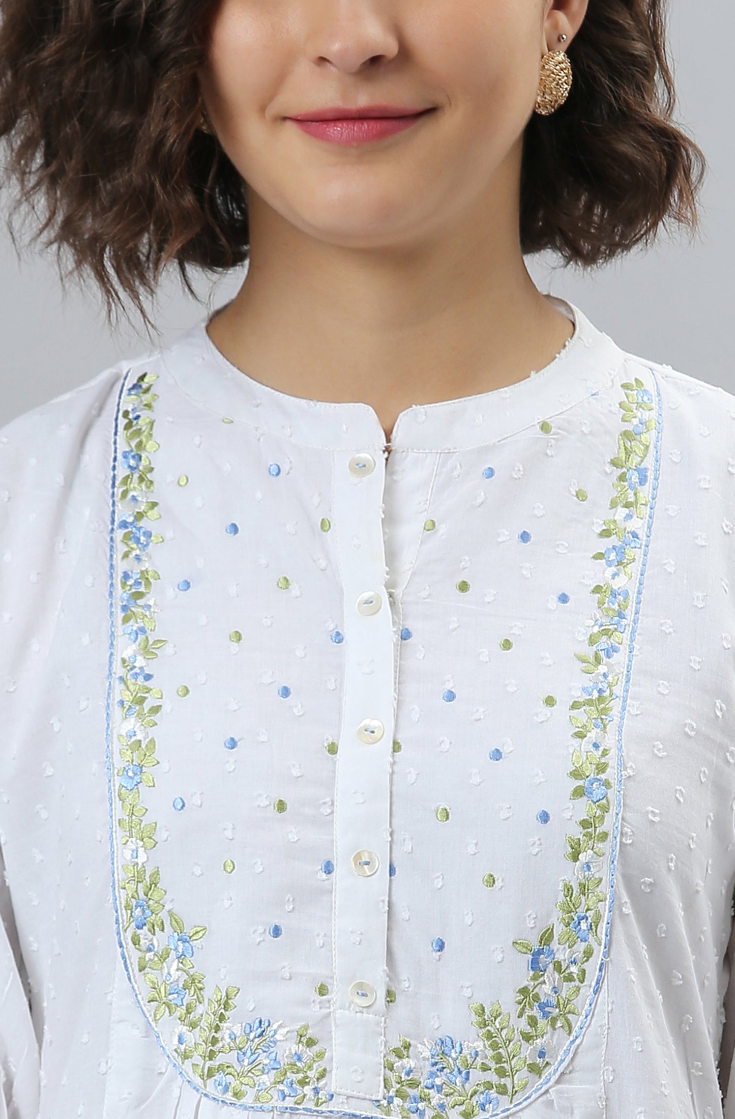 Janasya Women's White Cotton Embroidered Flared Kurta | Swadesiicart