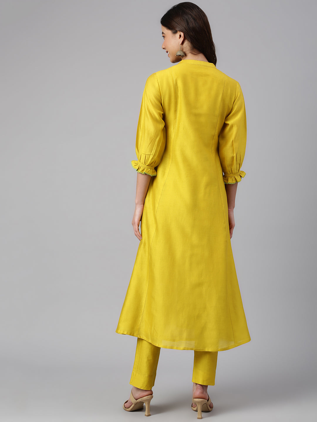 Janasya Women's Yellow Crepe Silk Solid Kurta With Pant | Swadesiicart