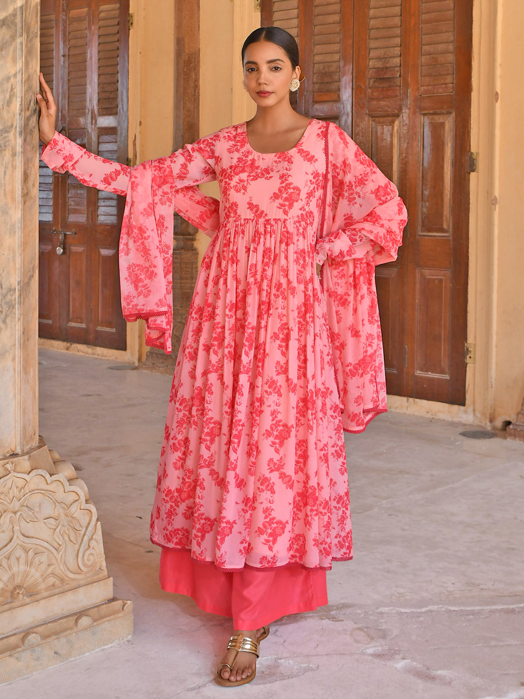 Janasya Women's Peach Georgette Floral Print Kurta With Flared Palazzo And Dupatta | Swadesiicart