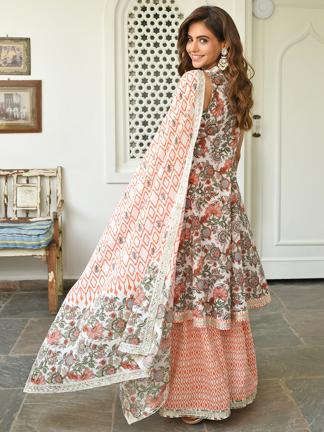 Janasya Women's White Cotton Floral Block Print Kurta With Sharara And Dupatta | Swadesiicart