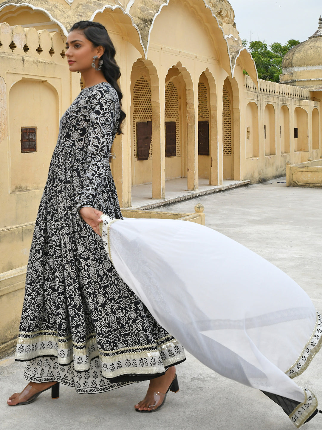 Janasya Women's Black Cotton Floral Print Kurta With Palazzo And Dupatta | Swadesiicart