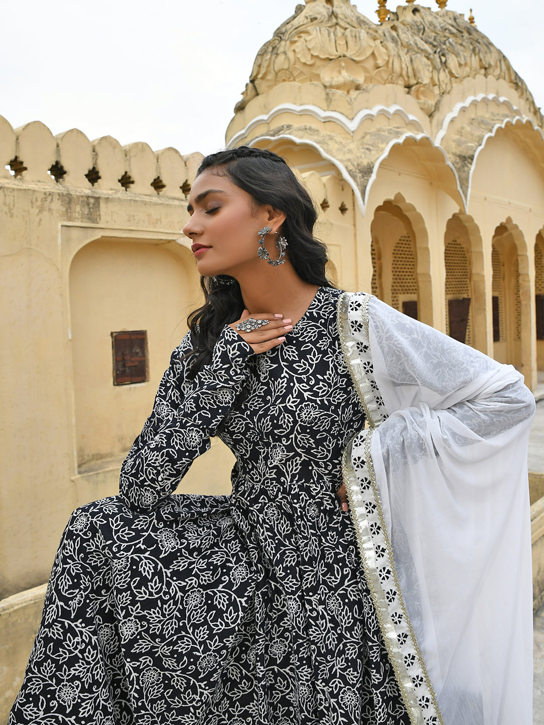 Janasya Women's Black Cotton Floral Print Kurta With Palazzo And Dupatta | Swadesiicart