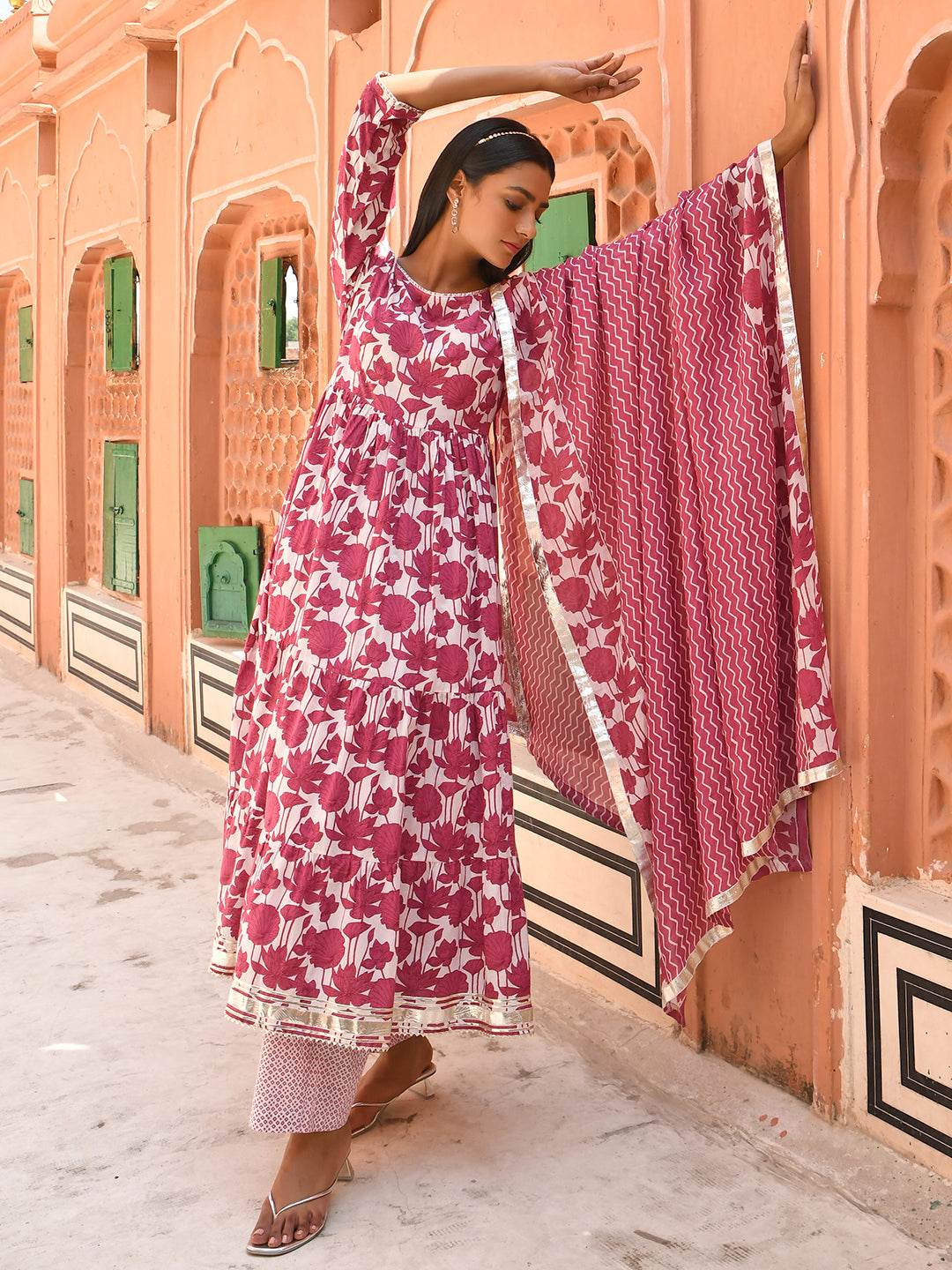 Janasya Women's White Cotton Floral Print Kurta With Palazzo And Dupatta | Swadesiicart