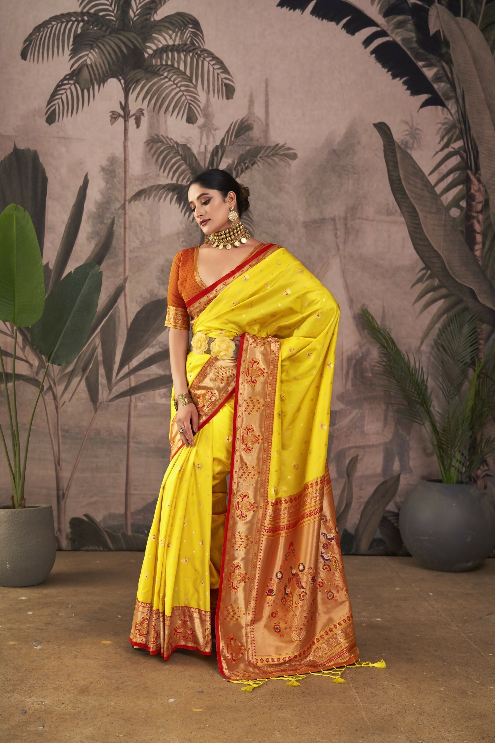 Vishnu Weaves Women's Yellow Paithani Silk Saree with Blouse - Swadesiicart