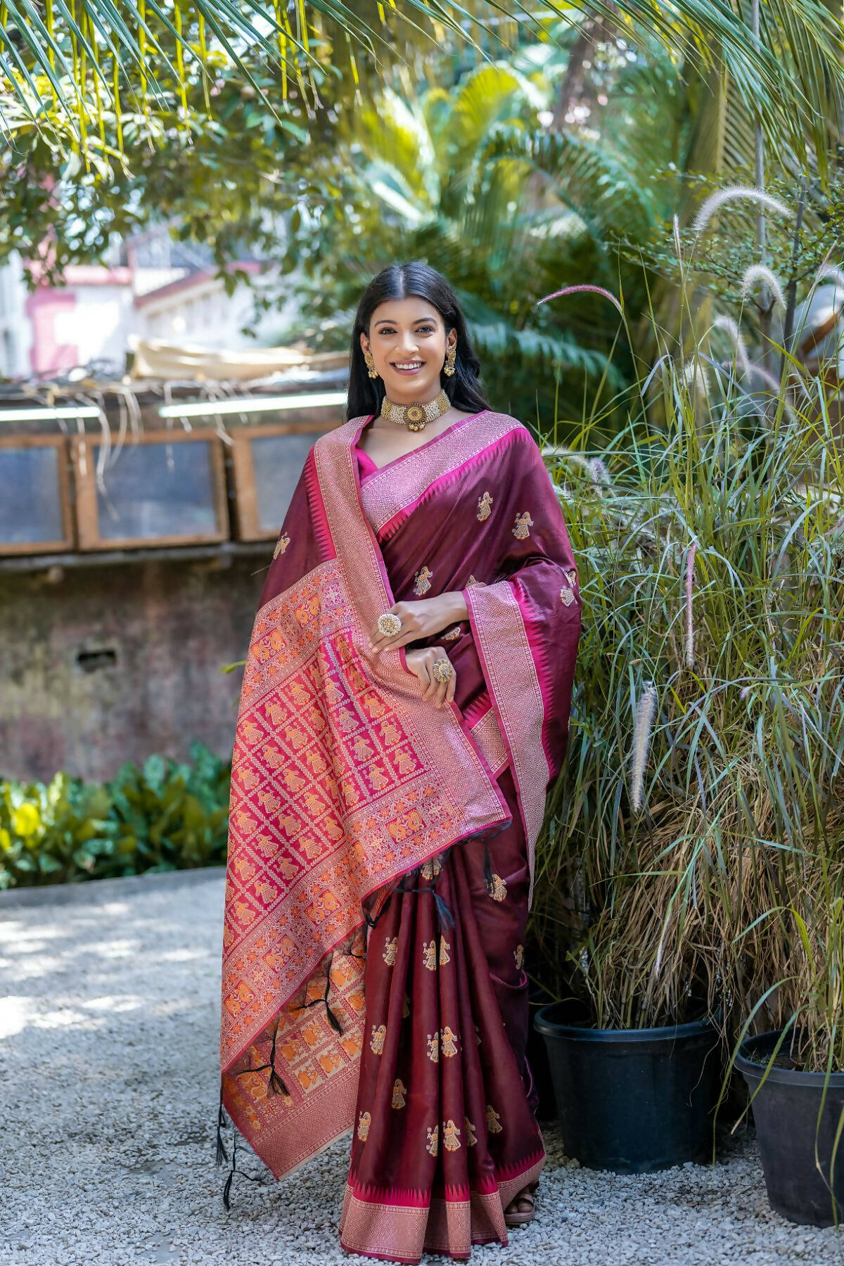 Vishnu Weaves Women's Maroon Tussar Silk Zari Woven Saree with Blouse - Swadesiicart