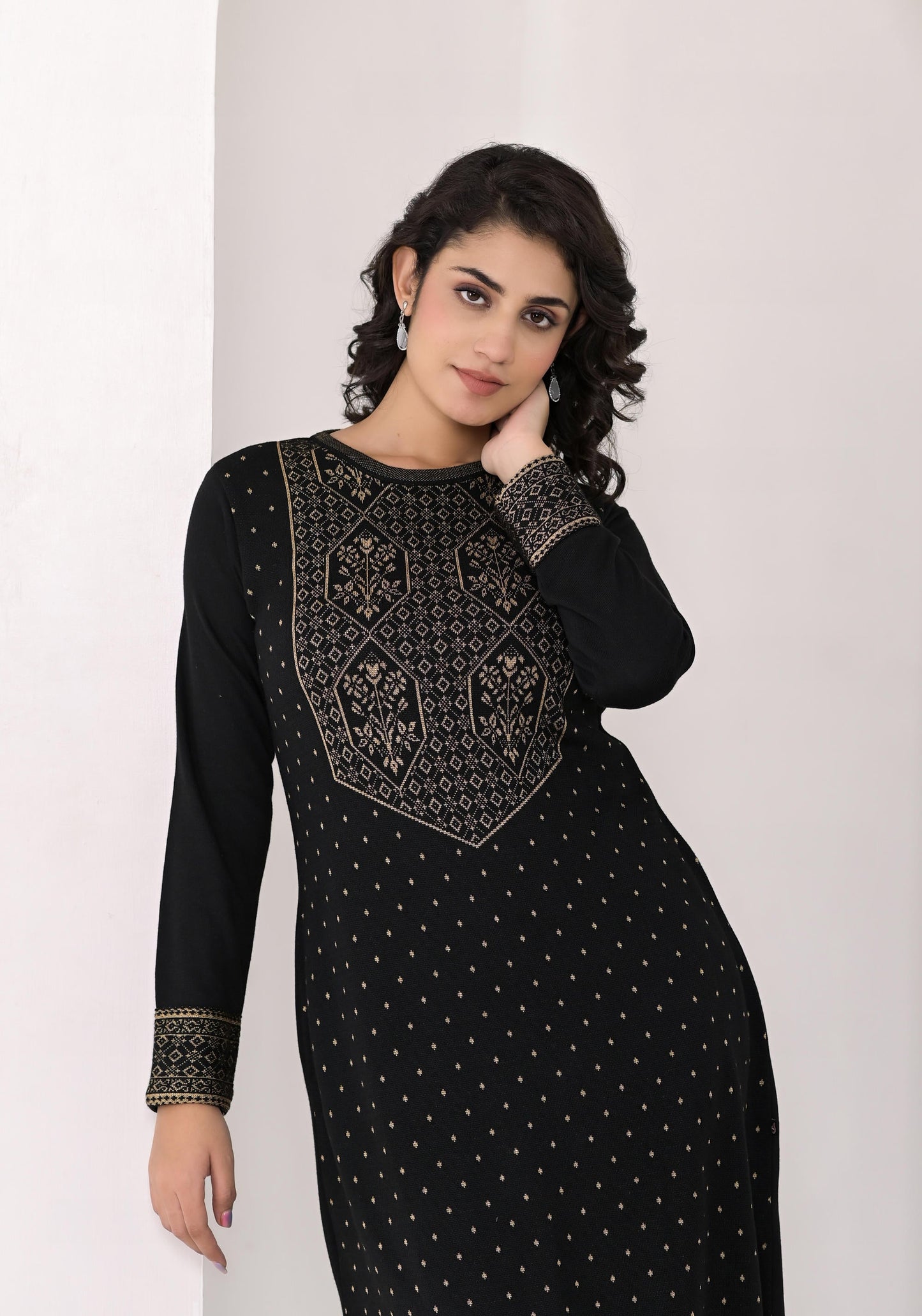 Juniper Women's Black Ethnic Motif Printed Cotton Winter Wear Kurta - Swadesiicart