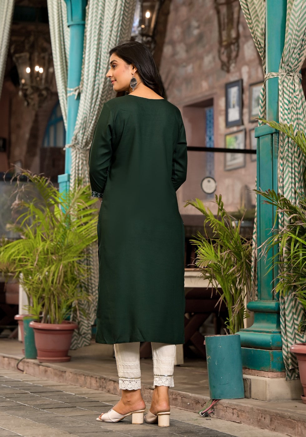 Juniper Women's Green Ethnic Motif Printed Round NeckRayon Kurta With Straight Hemline - Swadesiicart