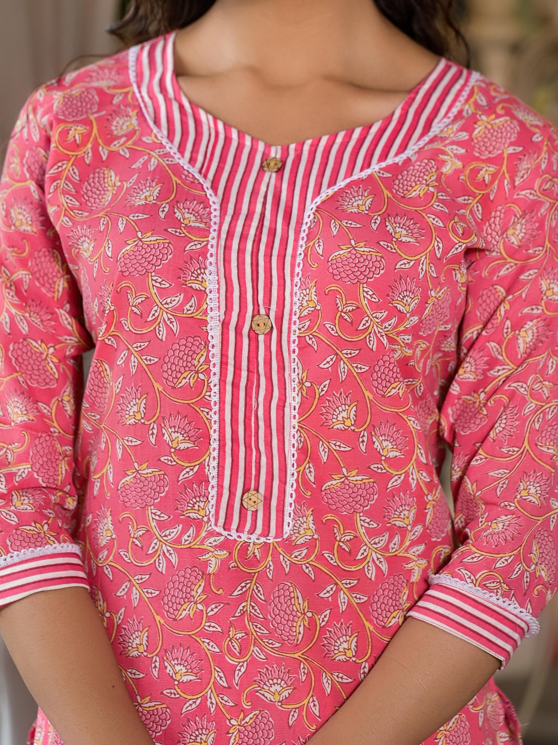 Juniper Women's Peach Floral Printed Cotton Kurta & Pant Set With Lace & Buttons - Swadesiicart