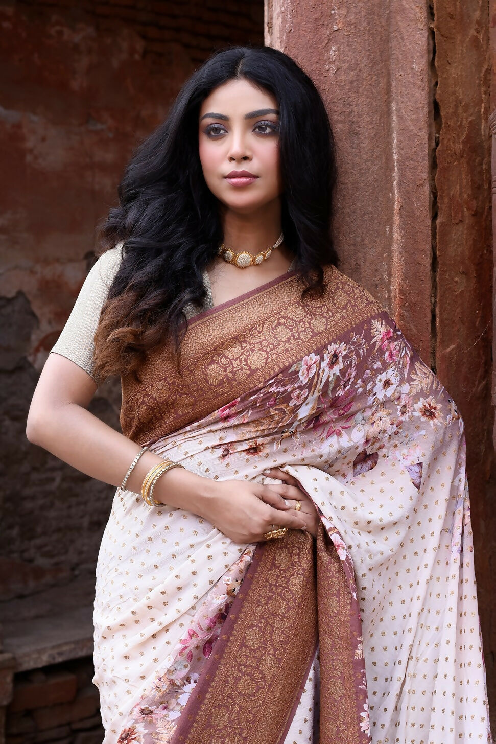 Joban Fashion Ivory And Dusty Rose Crepe Chiffon Pure Handloom Banarasi Silk Saree | Swadesiicart