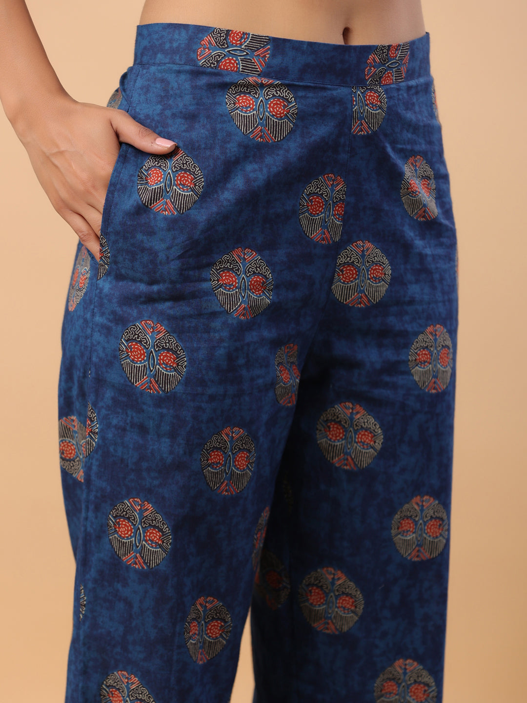 Janasya Straight Cambric Blue Tribal Round Neck Co-Ords - Swadesiicart