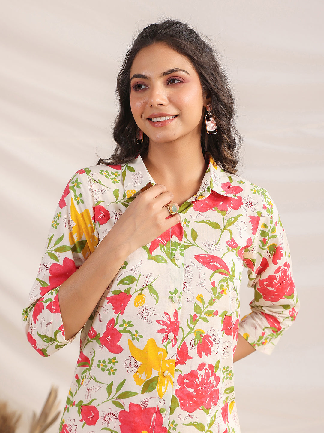 Janasya Straight Cambric Off White Floral Shirt Collar Co-Ords - Swadesiicart