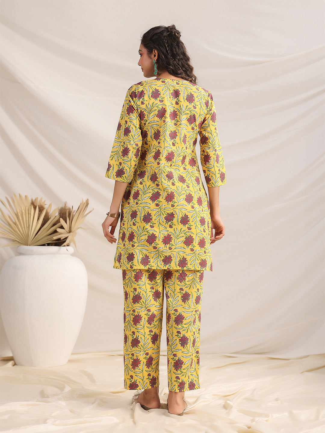 Janasya Pleated Cambric Yellow Floral Notch Neck Co-Ords - Swadesiicart
