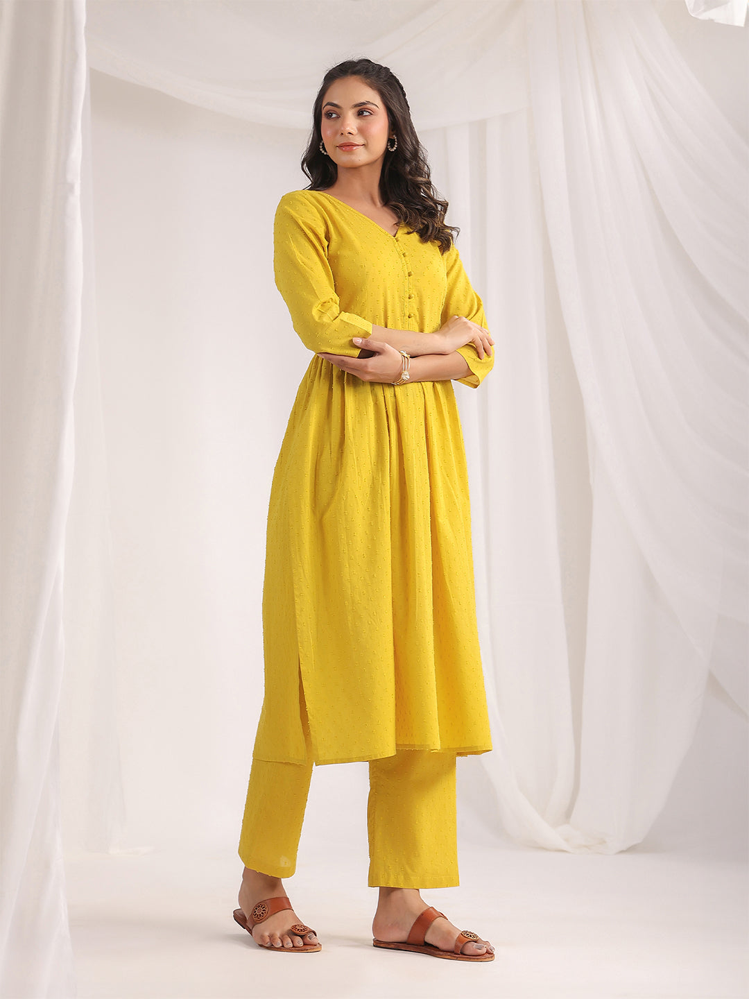Janasya Gathering Dobby Cotton Yellow Self Design V-Neck Set | Swadesiicart
