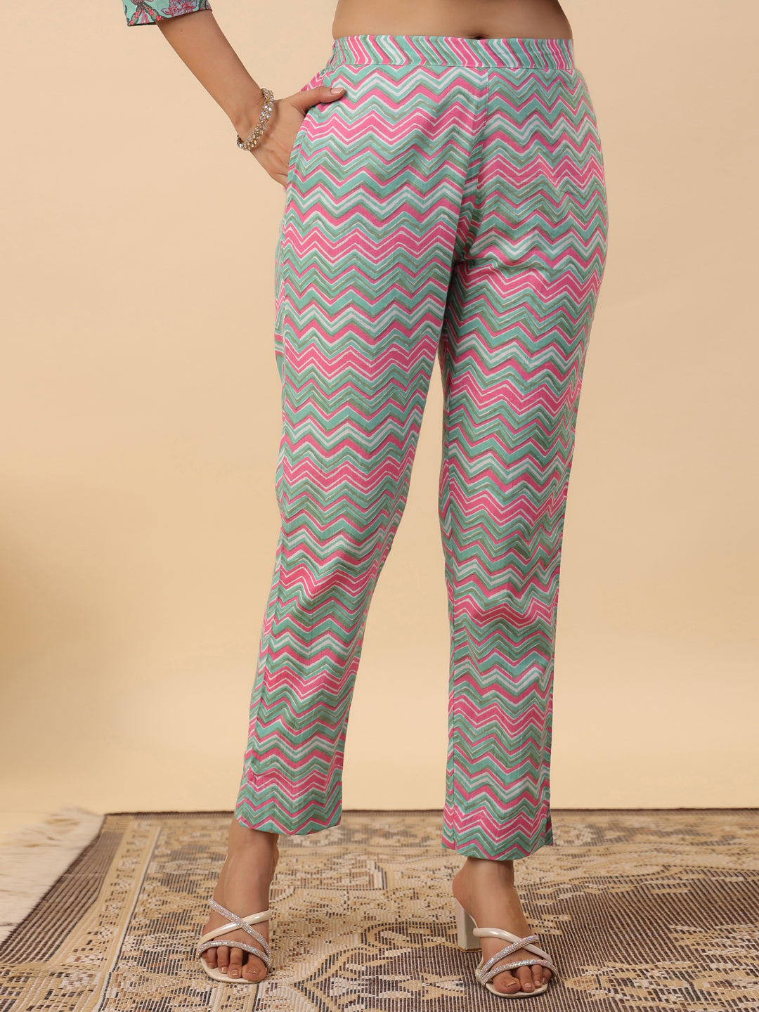 Janasya Green Cambric Ethnic Motifs Co-Ords - Swadesiicart