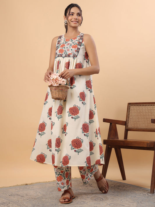 Janasya Gathered Cambric Cream Floral Round Neck Kurta & Bottom | Swadesiicart