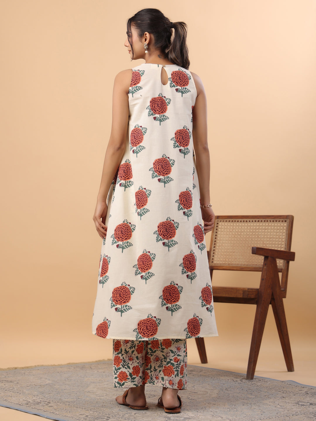 Janasya Gathered Cambric Cream Floral Round Neck Kurta & Bottom | Swadesiicart