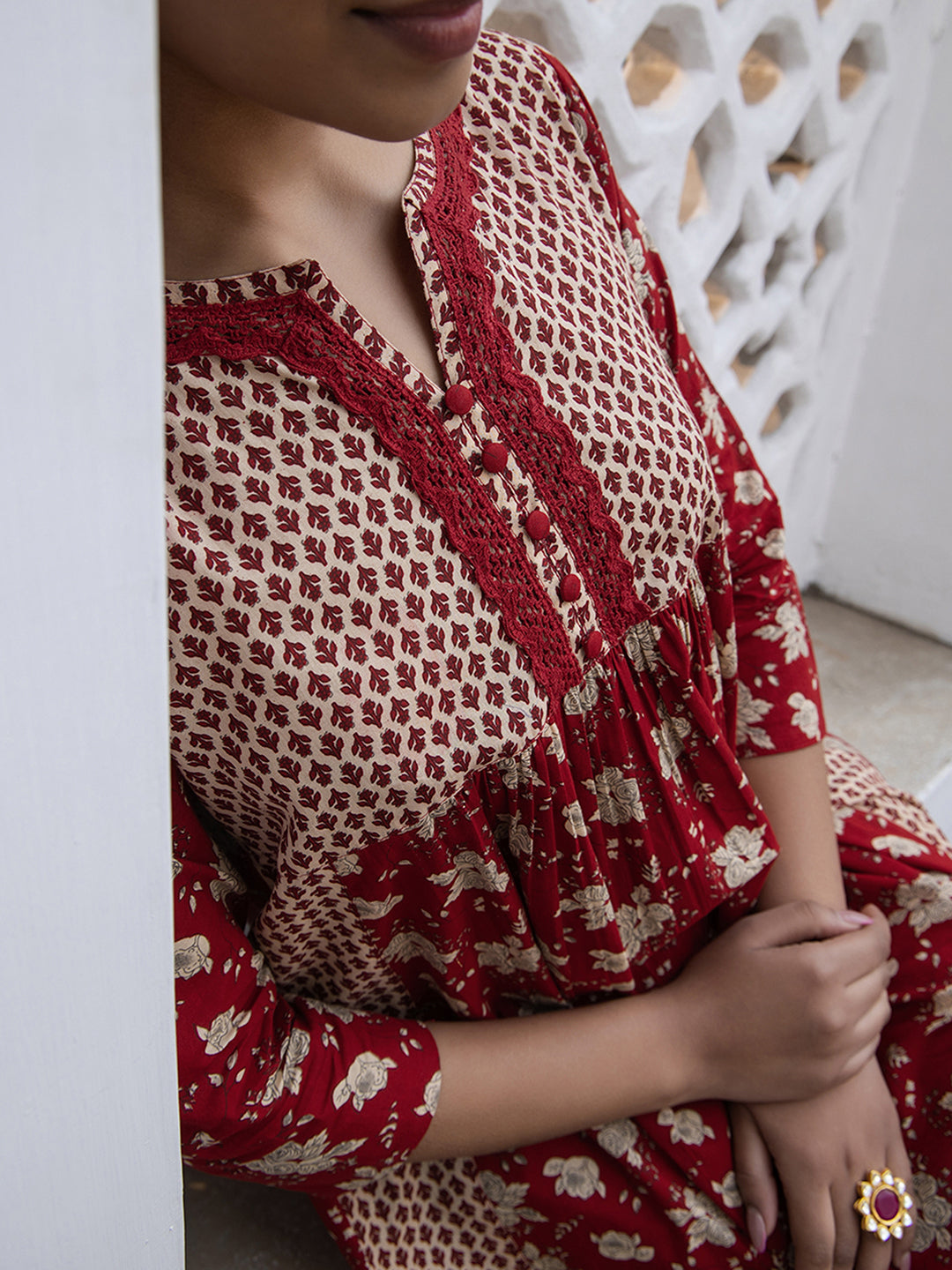 Janasya A-Line Cambric Red Floral Notch Neck Kurta & Bottom | Swadesiicart