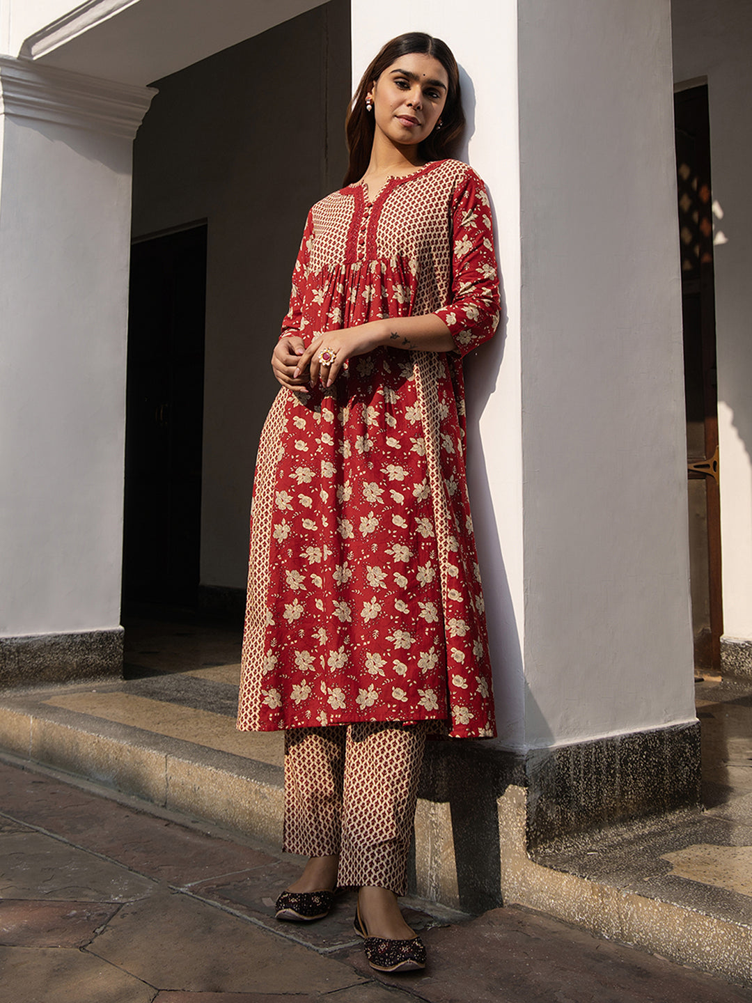Janasya A-Line Cambric Red Floral Notch Neck Kurta & Bottom | Swadesiicart