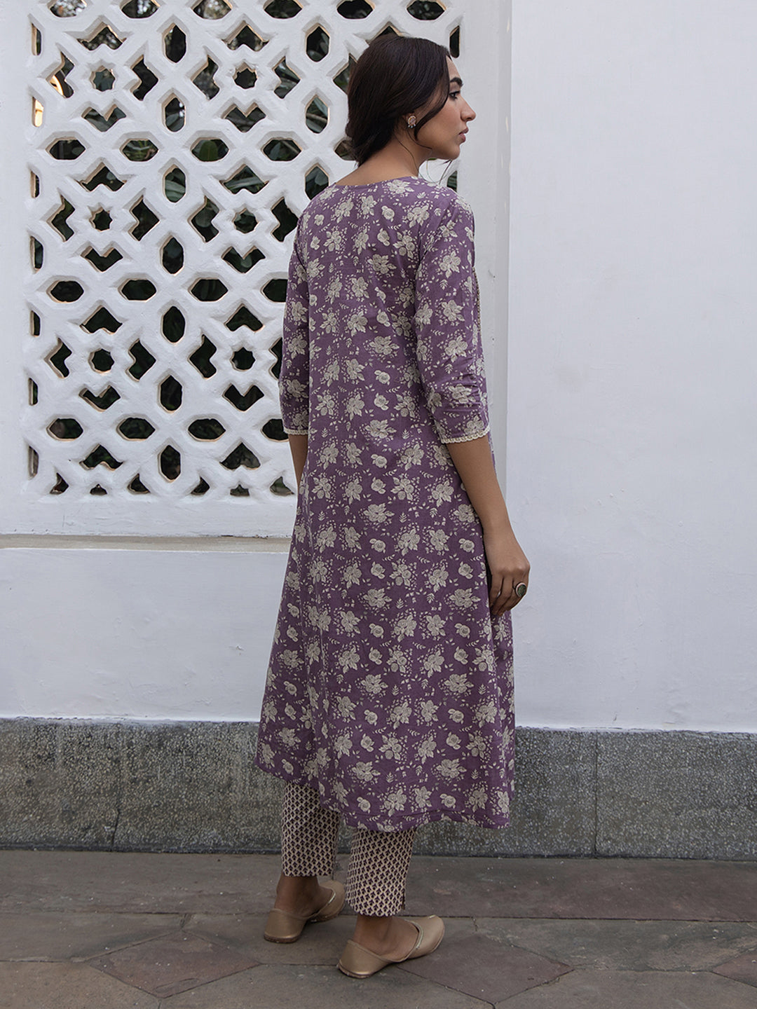 Janasya Purple Cambric Floral Kurta Set | Swadesiicart