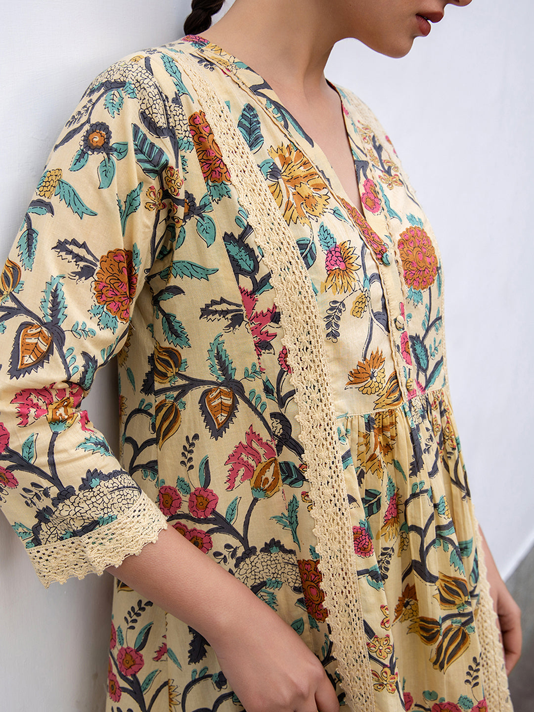 Janasya Gathered Cambric Beige Floral V-Neck Kurta & Bottom | Swadesiicart