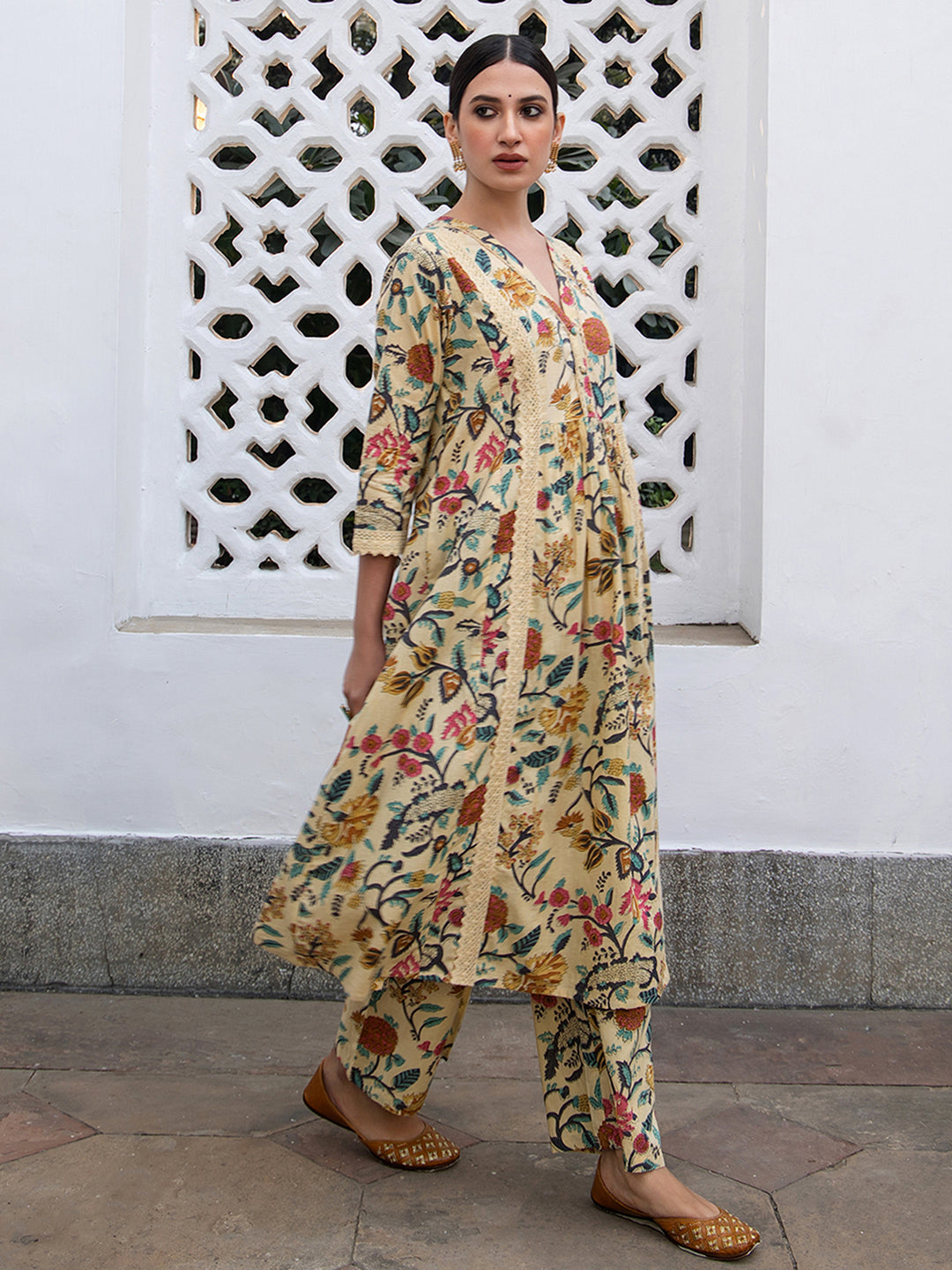 Janasya Gathered Cambric Beige Floral V-Neck Kurta & Bottom | Swadesiicart