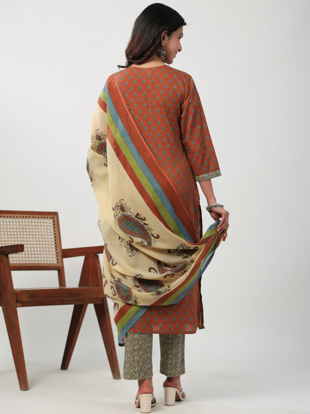 Janasya Regular Cambric Brown Floral V-Neck Set | Swadesiicart