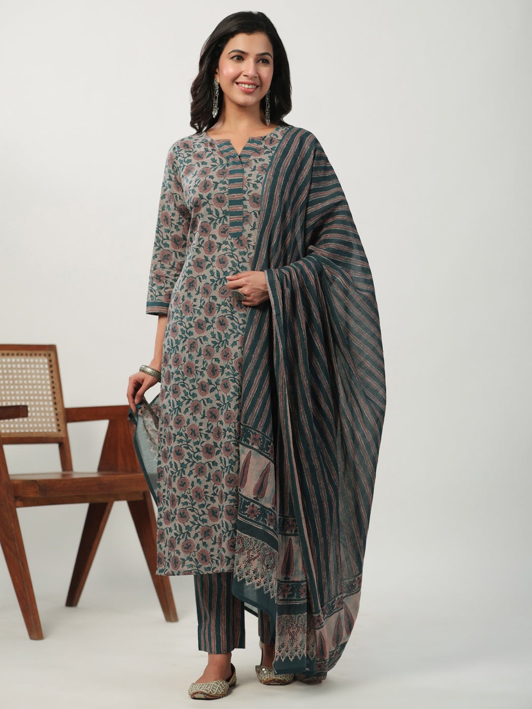 Janasya Straight Cambric Beige Floral Notch Neck Kurta Set - Swadesiicart