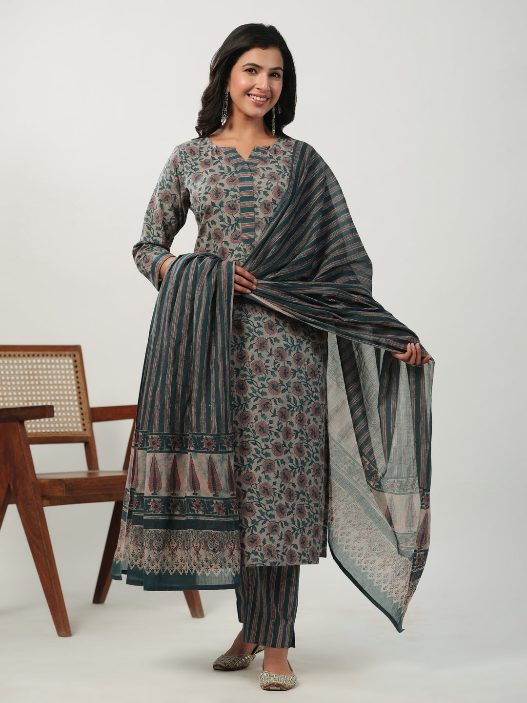 Janasya Straight Cambric Beige Floral Notch Neck Kurta Set - Swadesiicart