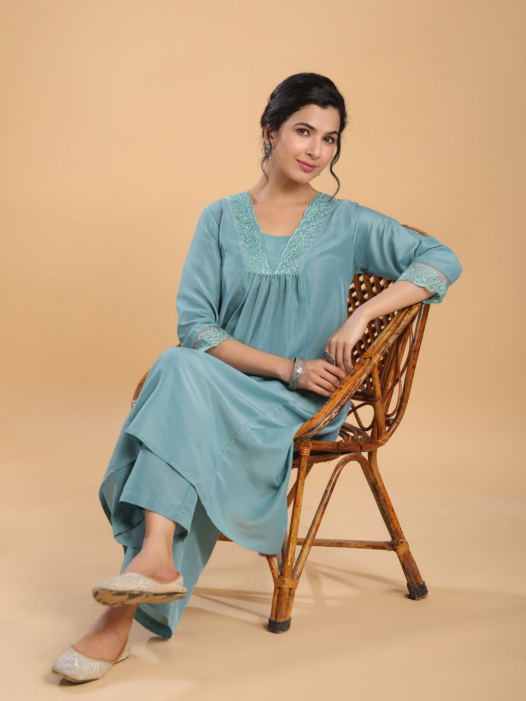 Janasya Gathering Muslin Sage Yoke Embroidery V-Neck Kurta Set | Swadesiicart