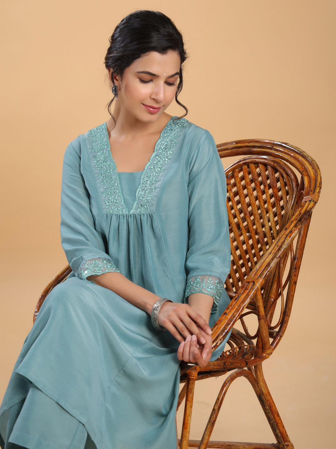 Janasya Gathering Muslin Sage Yoke Embroidery V-Neck Kurta Set | Swadesiicart