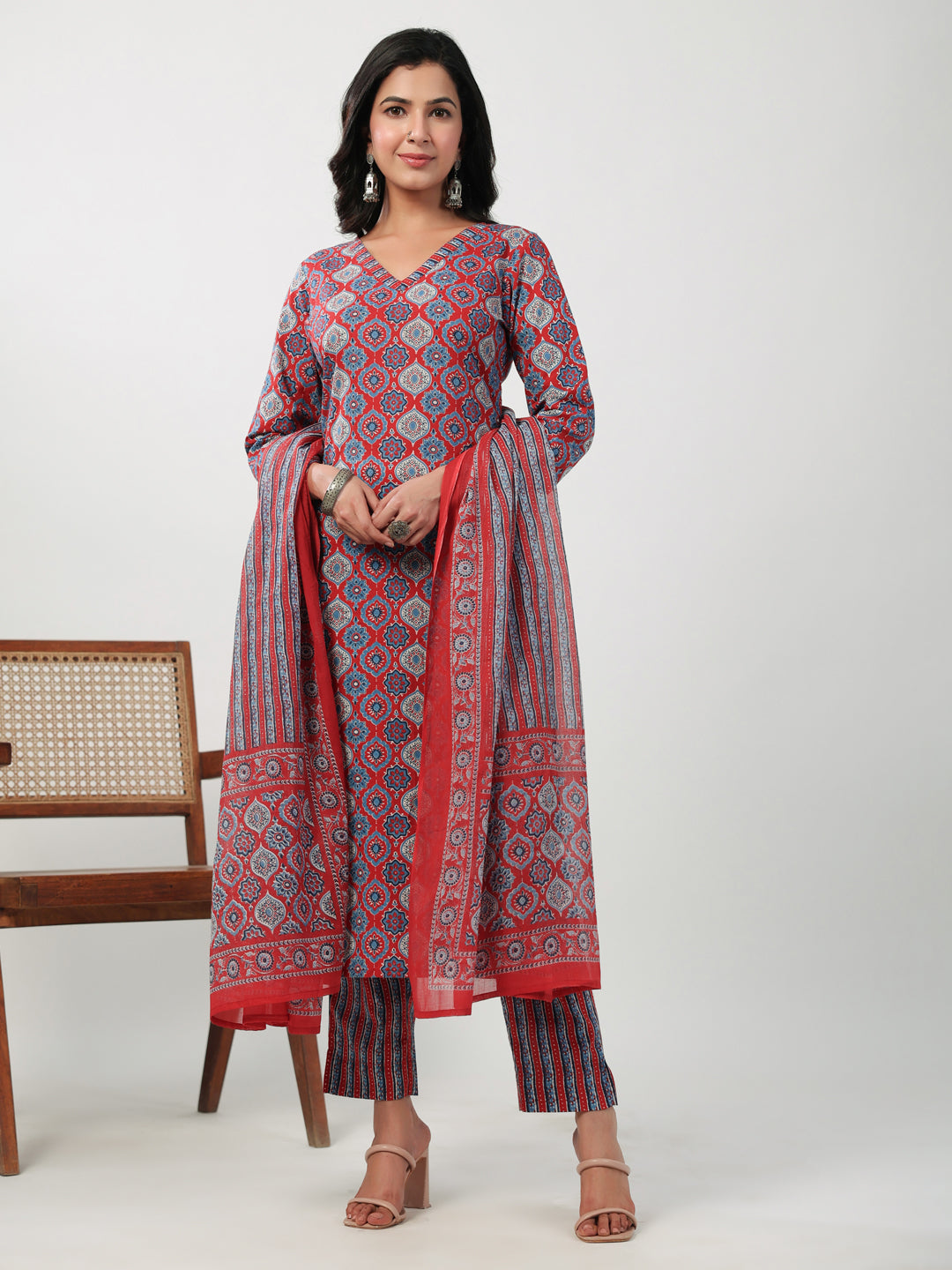 Janasya Straight Cambric Red Ethnic Motifs V-Neck Set - Swadesiicart