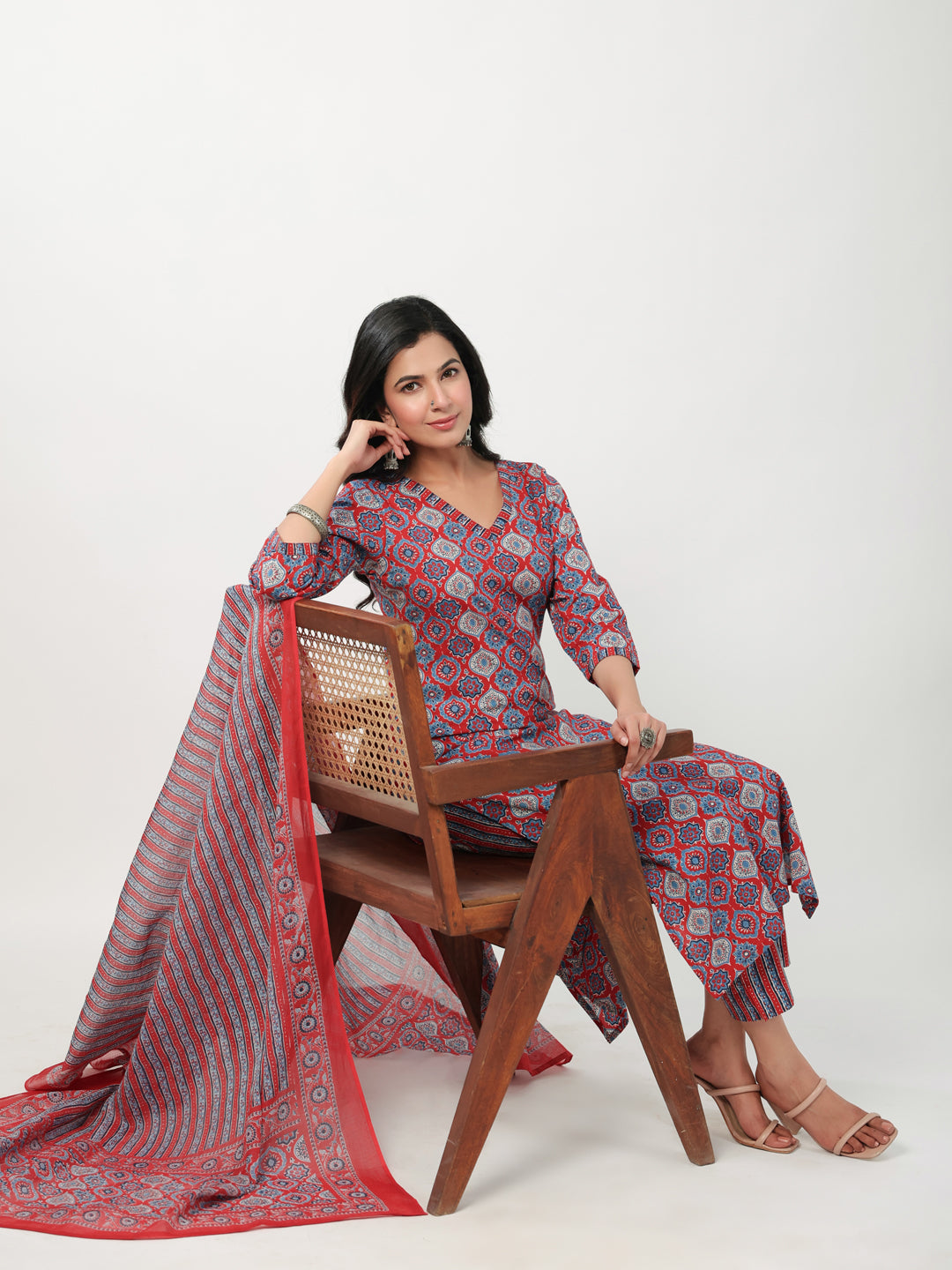Janasya Straight Cambric Red Ethnic Motifs V-Neck Set - Swadesiicart