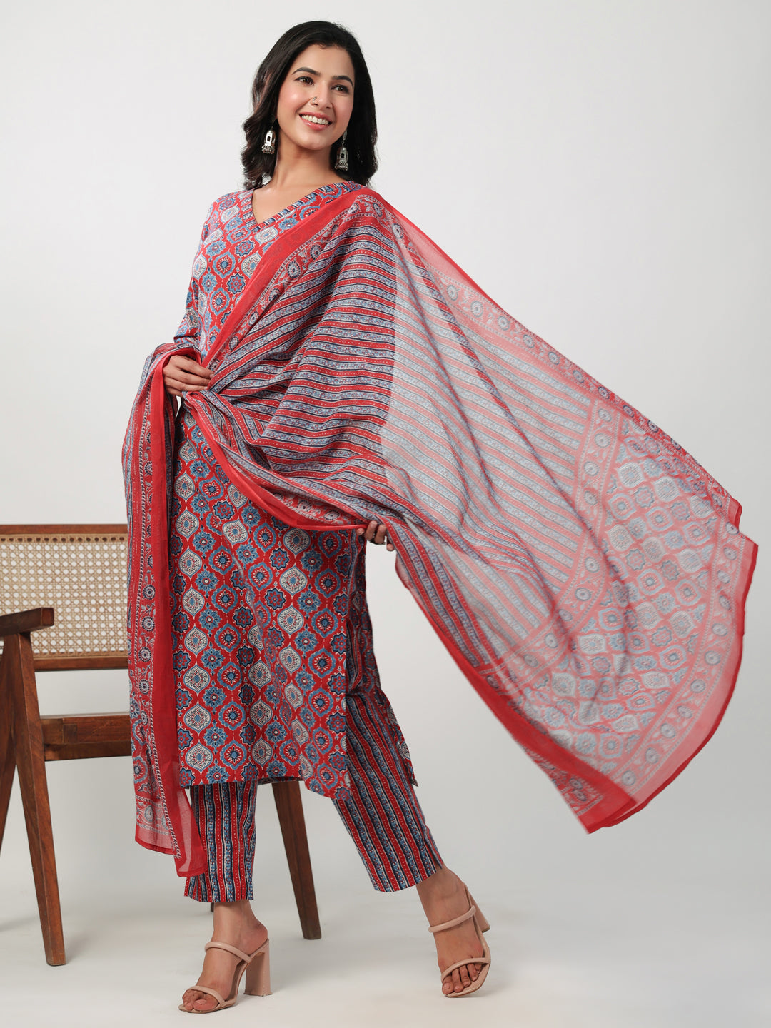 Janasya Straight Cambric Red Ethnic Motifs V-Neck Set - Swadesiicart