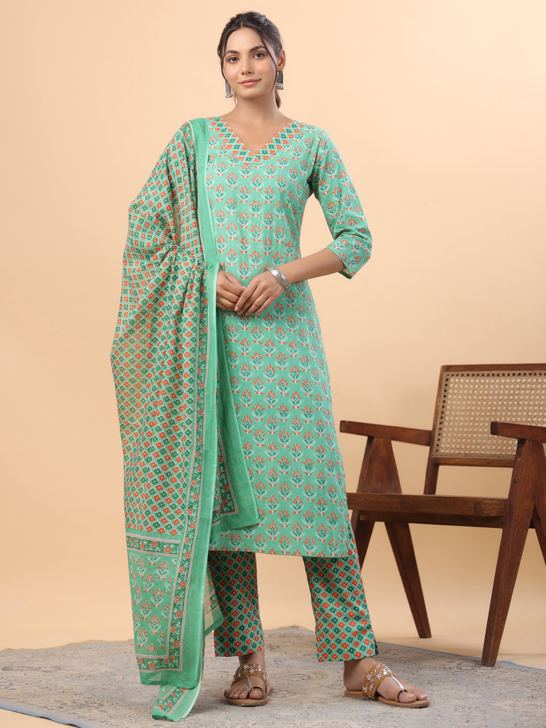 Janasya Regular Cambric Green Ethnic Motifs V-Neck Set - Swadesiicart
