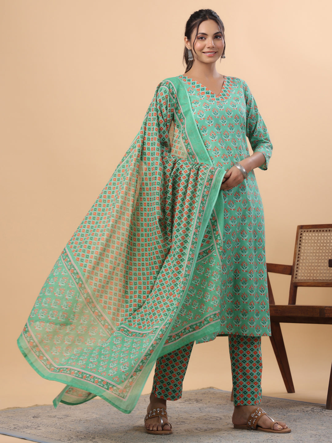 Janasya Regular Cambric Green Ethnic Motifs V-Neck Set - Swadesiicart
