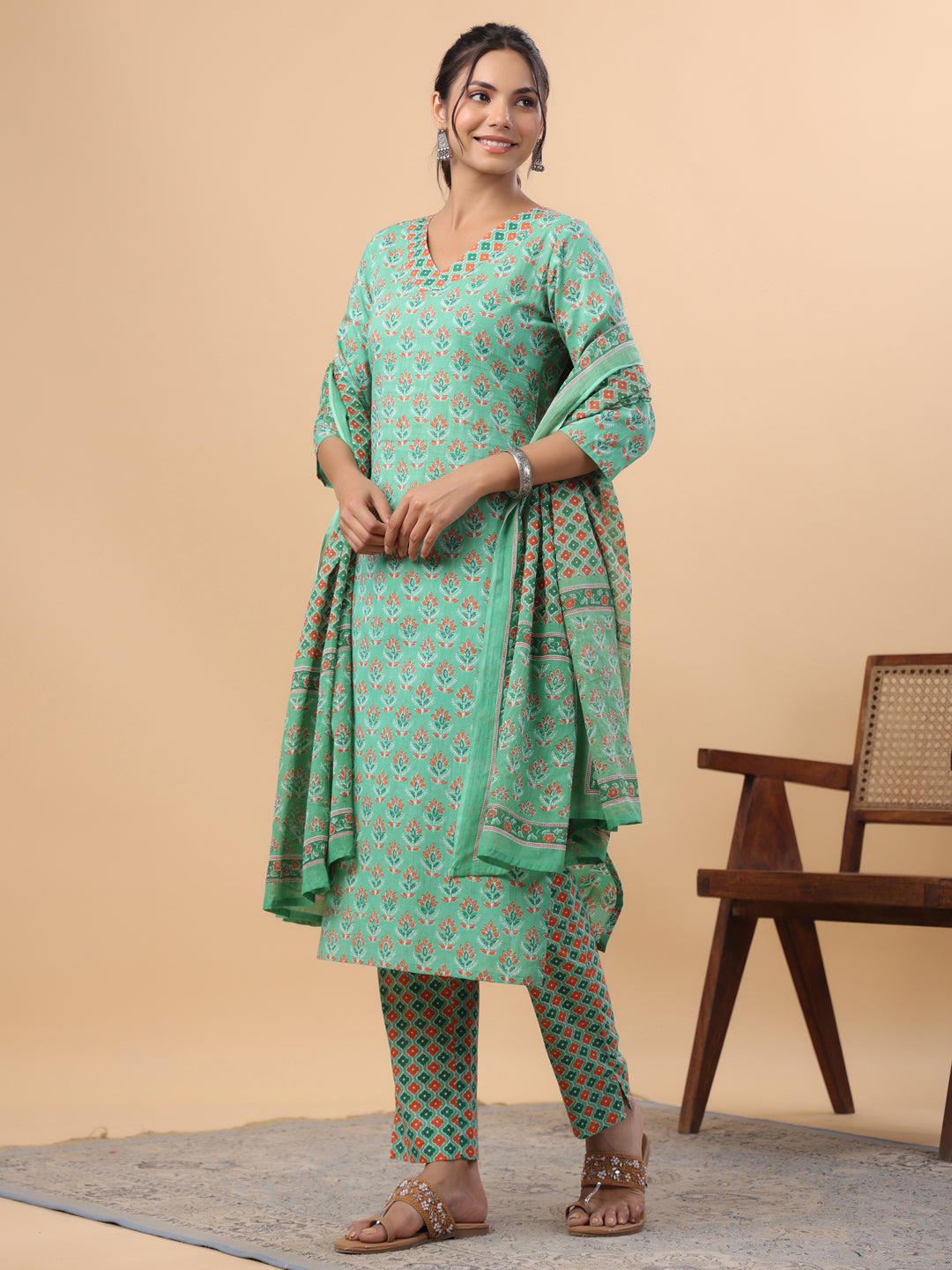 Janasya Regular Cambric Green Ethnic Motifs V-Neck Set - Swadesiicart