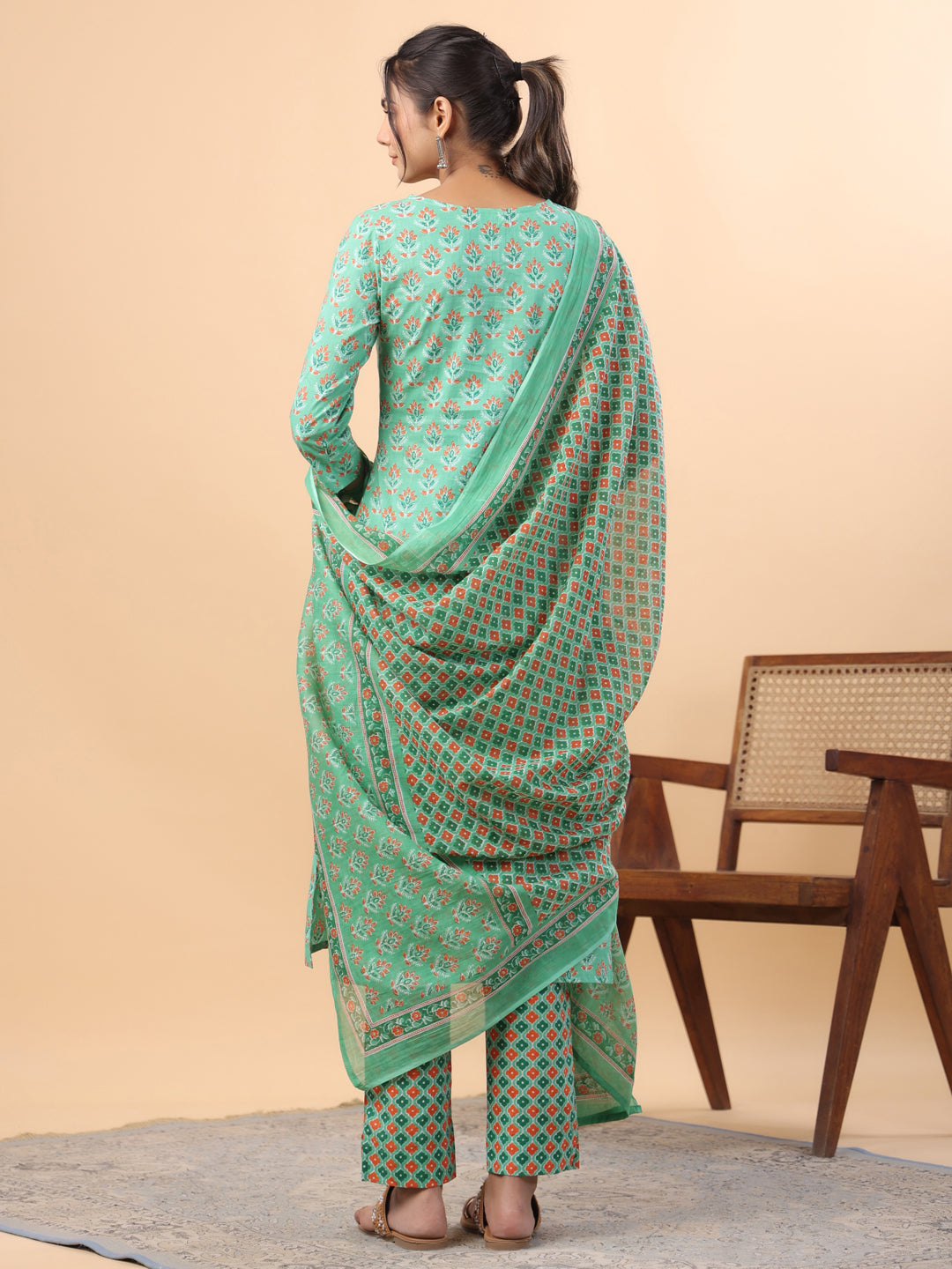 Janasya Regular Cambric Green Ethnic Motifs V-Neck Set - Swadesiicart