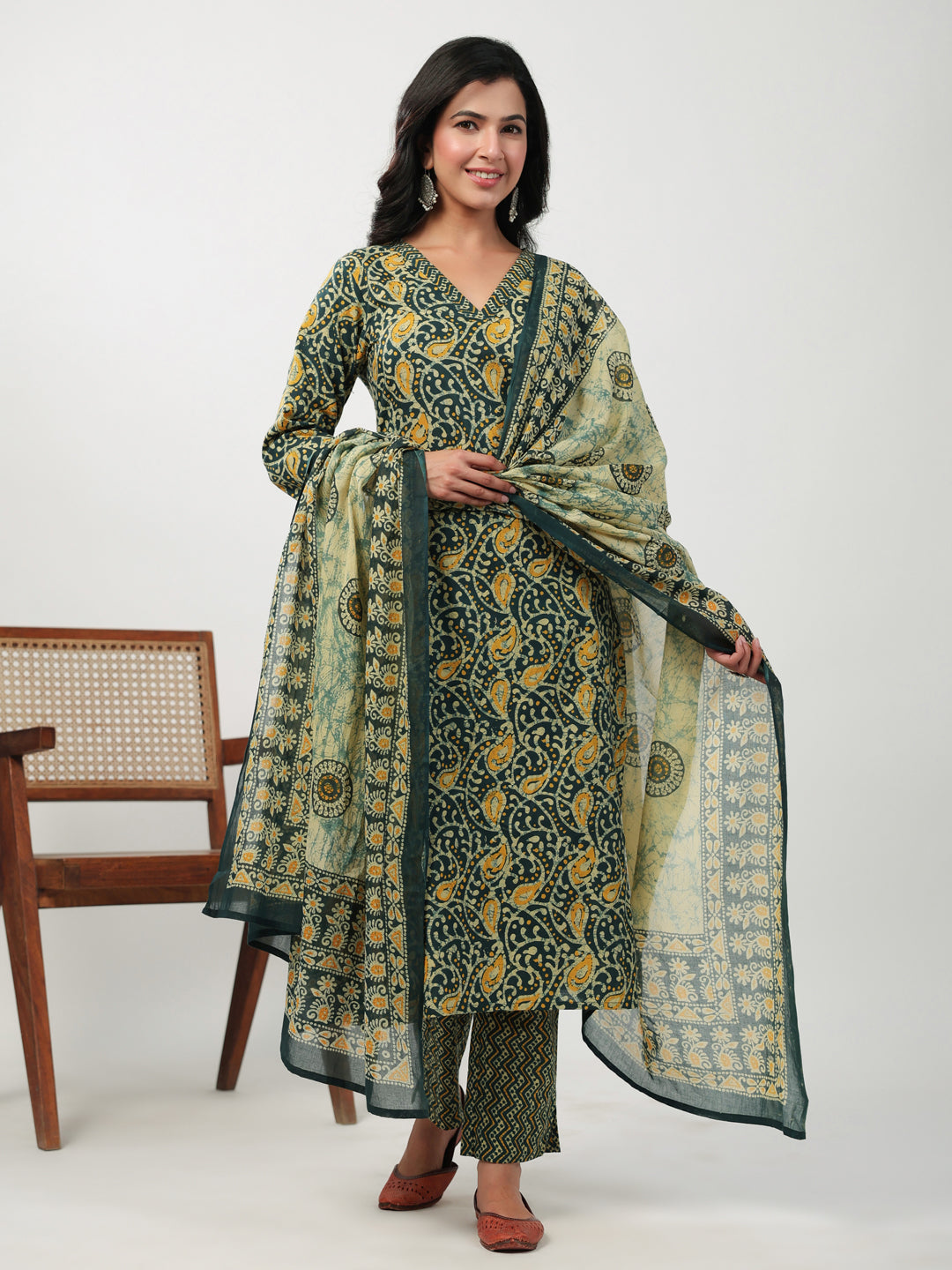 Janasya Straight Cambric Green Ethnic Motifs V-Neck Set | Swadesiicart