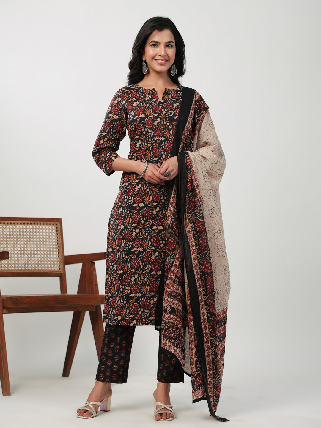 Janasya Straight Cambric Black Floral Notch Neck Kurta,Bottom & Dupatta | Swadesiicart