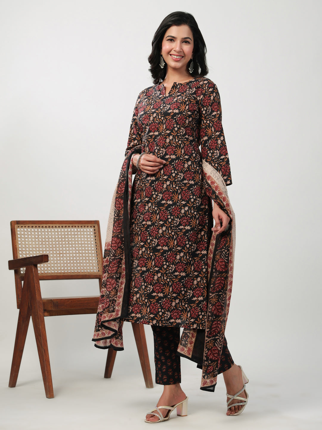 Janasya Straight Cambric Black Floral Notch Neck Kurta,Bottom & Dupatta | Swadesiicart